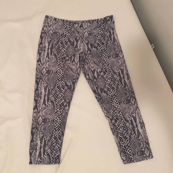 Onzie Snake Print Mid Rise Legging - Picture 1 of 4